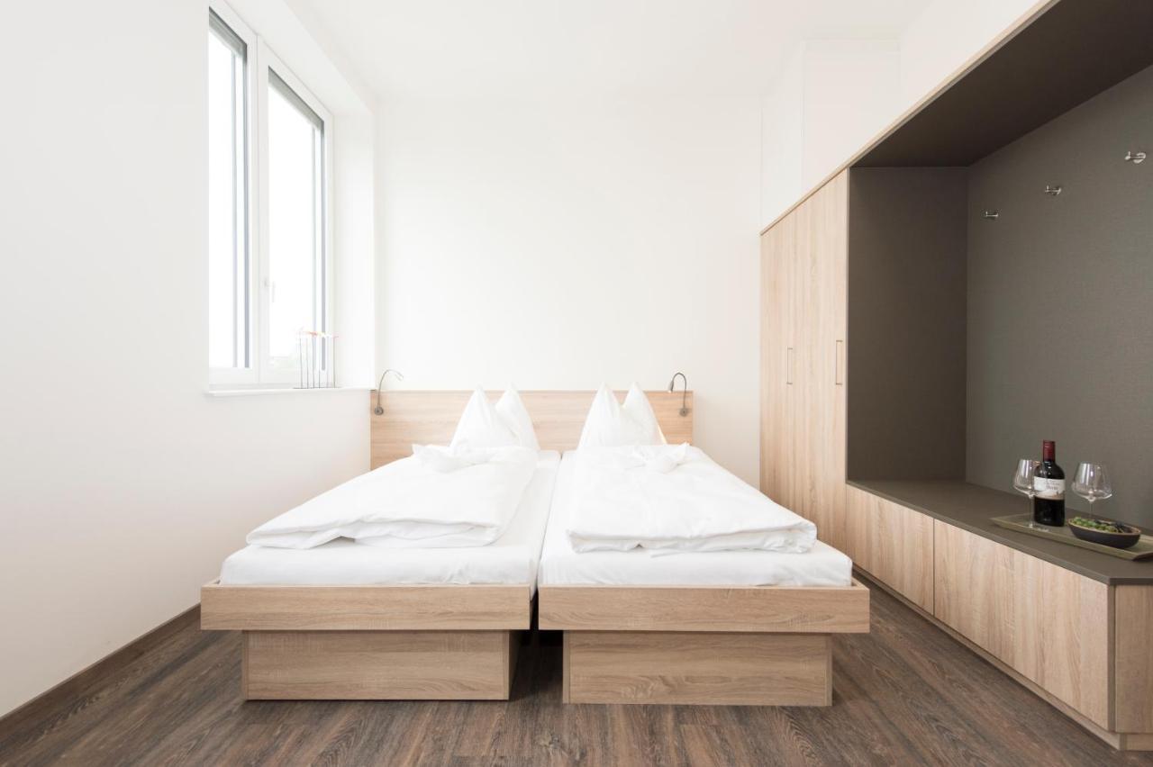 Tt-Rooms - Kontaktlos Mit Self Check-In I Free Parking Graz Exterior photo