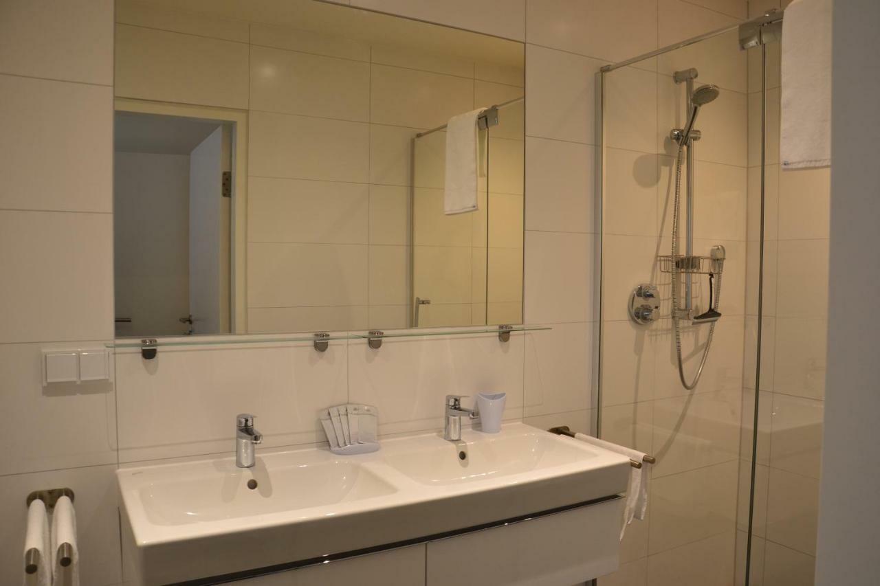 Tt-Rooms - Kontaktlos Mit Self Check-In I Free Parking Graz Exterior photo